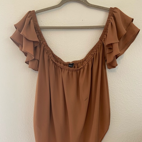 Off the shoulder top - Picture 2 of 3